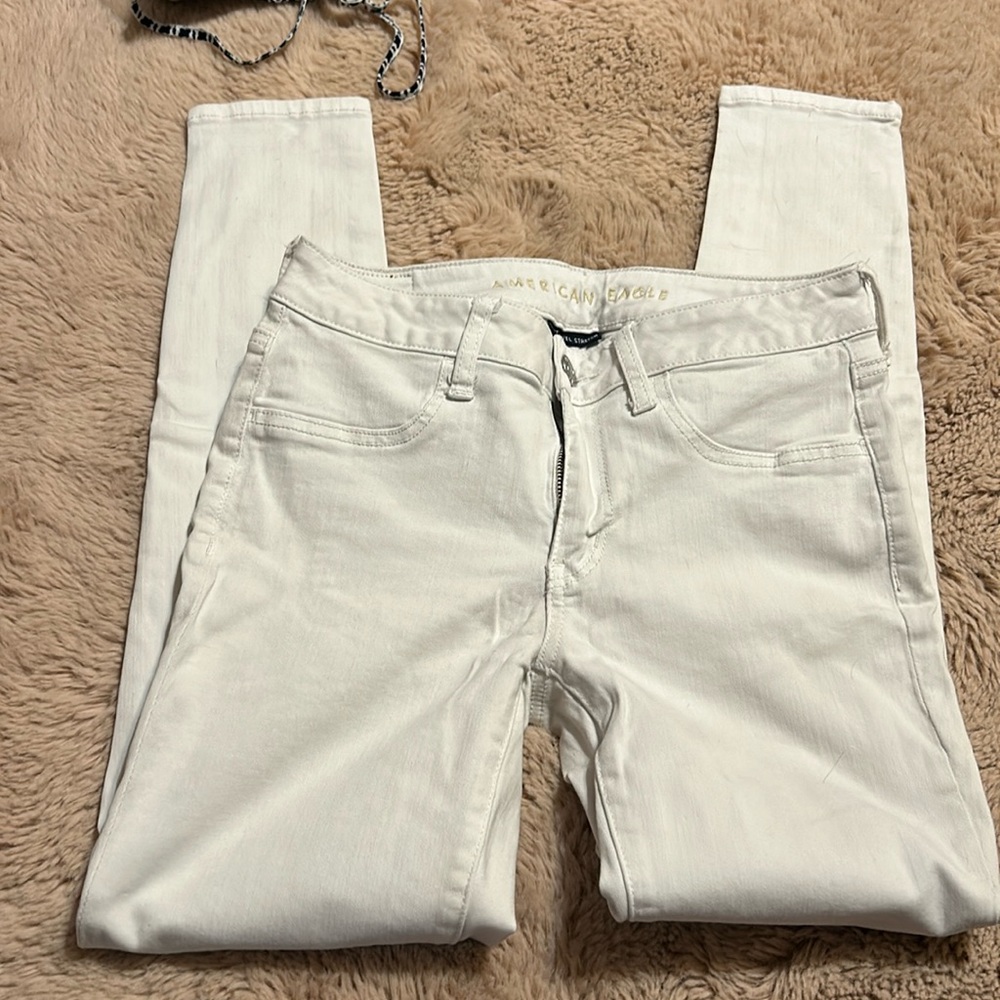 American Eagle Skinny Jeans. Size 6. Used like new.